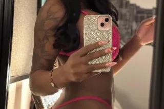 i look good on your screen—better in your bed 💦 - Image 4